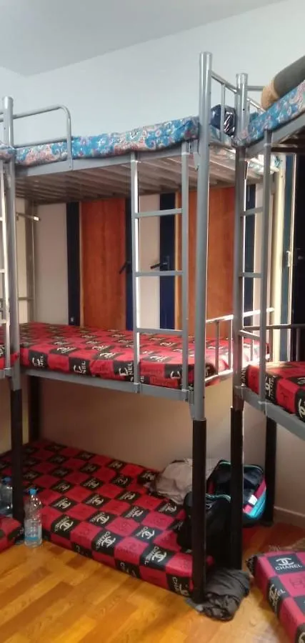 Bed Space For Weekly With Other Guests 호텔 두바이 아랍에미리트